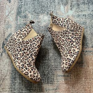 Toms Cheetah Wedges sz 9.5